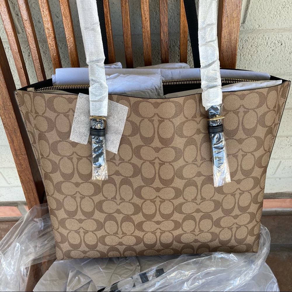 SOLD SOLDSOLD!Coach Signature Mollie Tote Canvas NWT - Picture 4 of 12